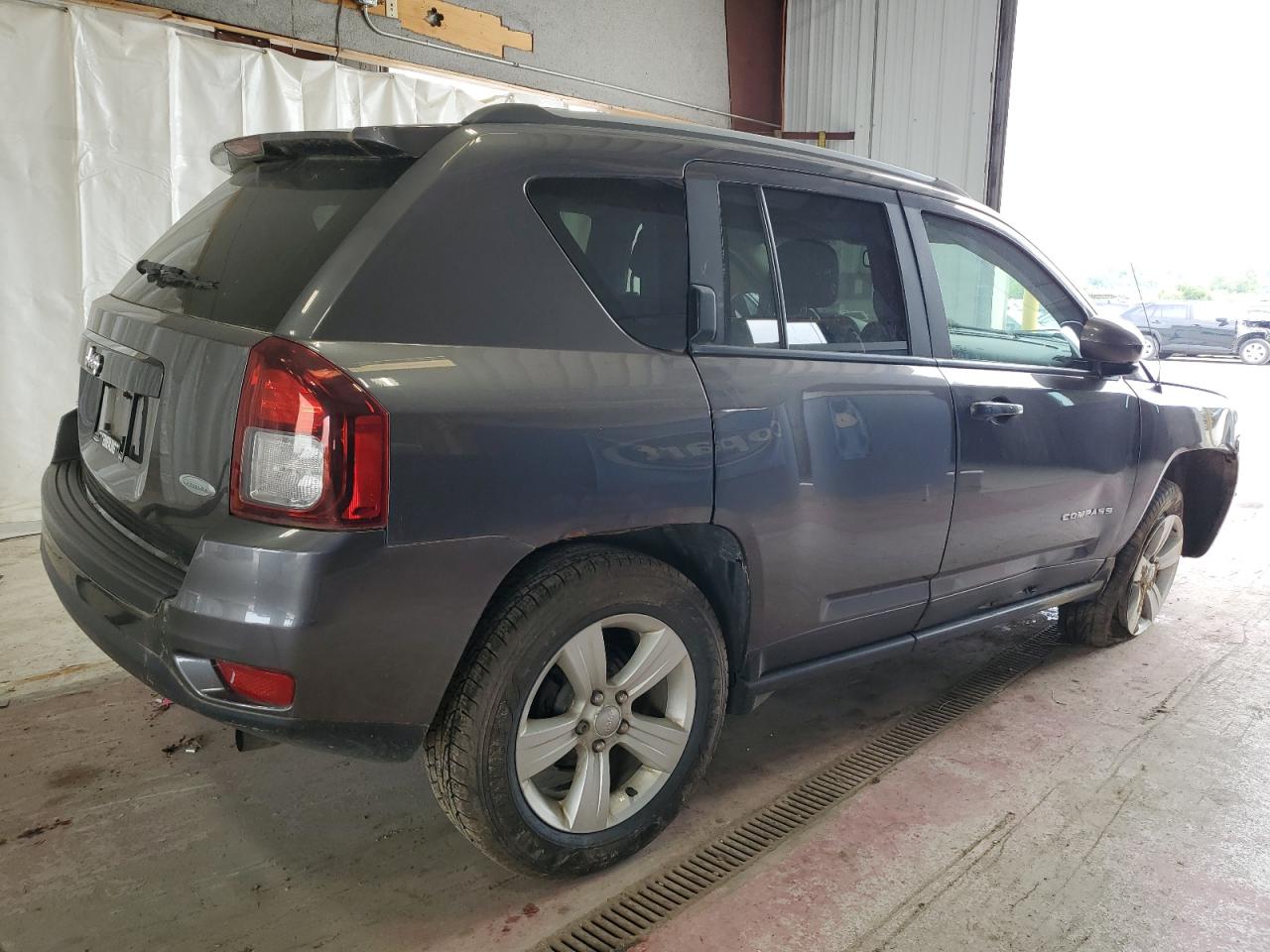 1C4NJDEB9HD176490 2017 Jeep Compass Latitude