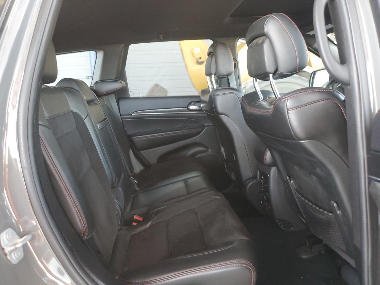 1C4RJFLG9KC786530 2019 Jeep Grand Cherokee Trailhawk