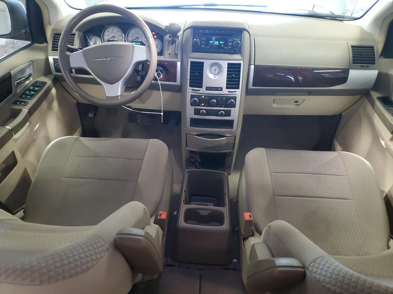 2A4RR5D17AR324366 2010 Chrysler Town & Country Touring