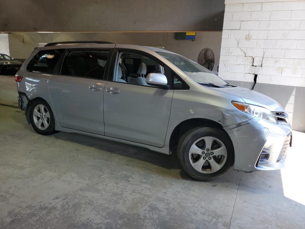 5TDKZ3DCXLS045002 2020 Toyota Sienna Le