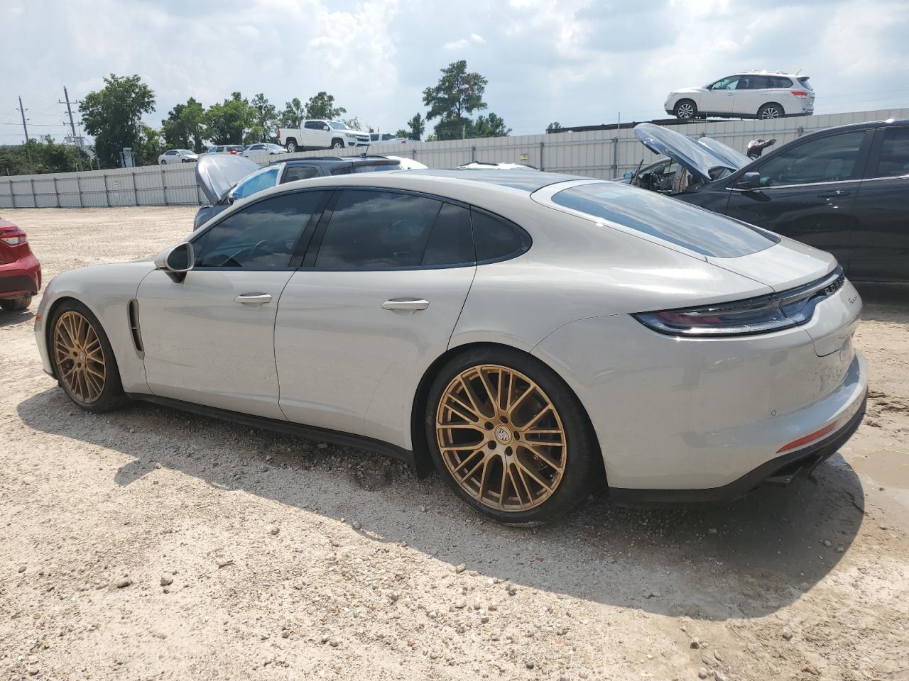 WP0AJ2A7XPL102181 2023 Porsche Panamera Base