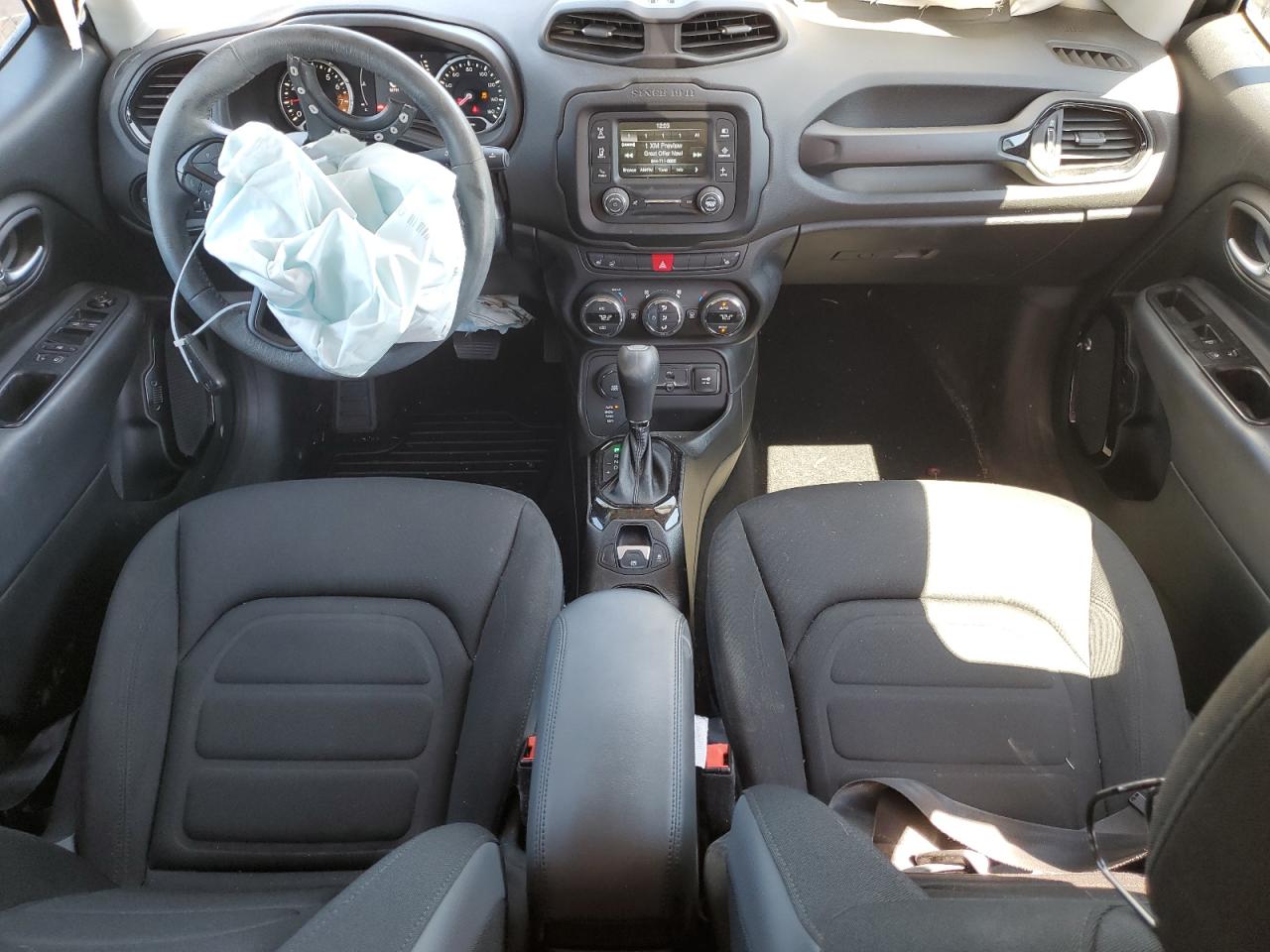 ZACCJBBT0GPD39231 2016 Jeep Renegade Latitude