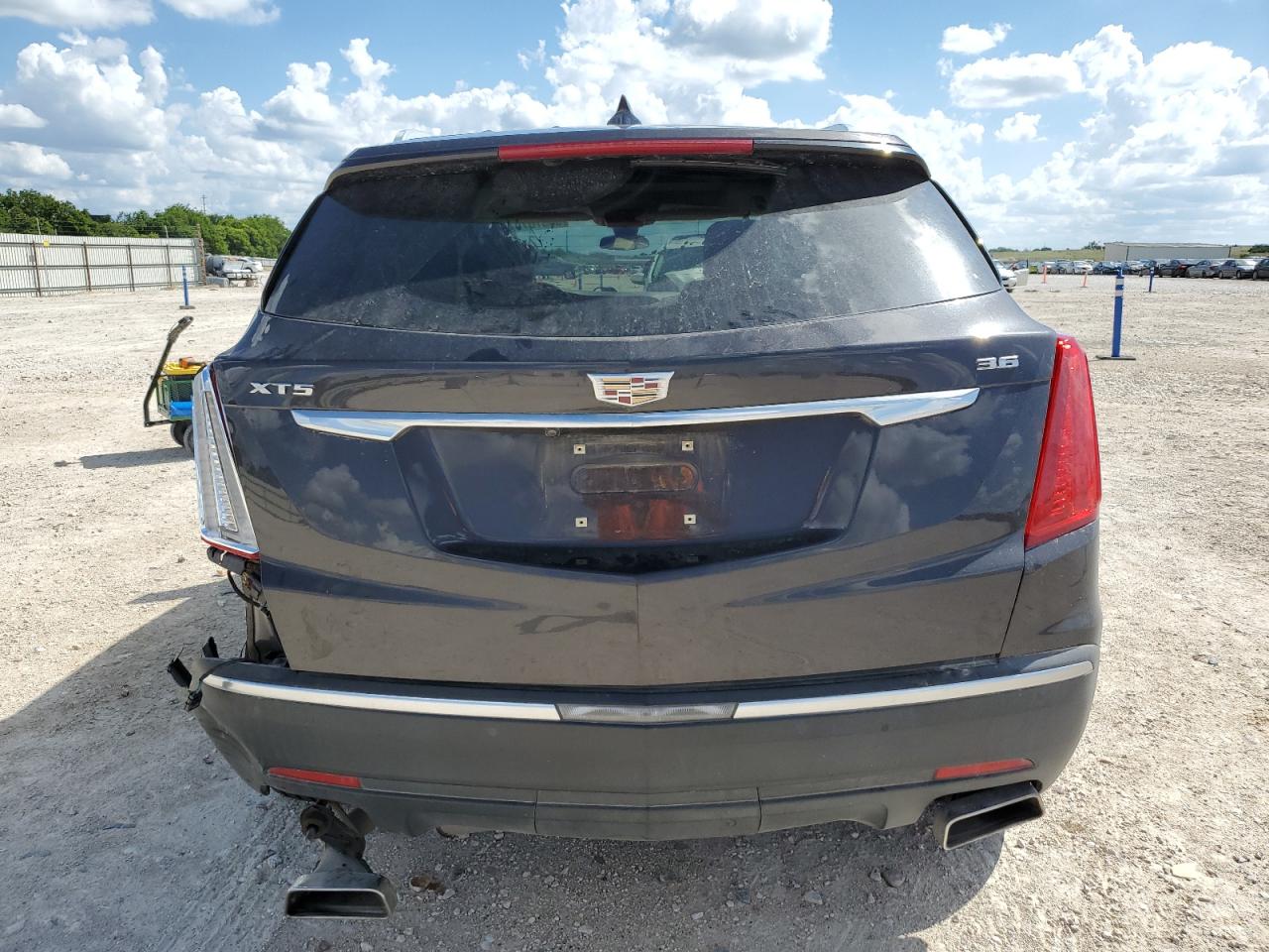 1GYKNCRS9HZ237975 2017 Cadillac Xt5 Premium Luxury