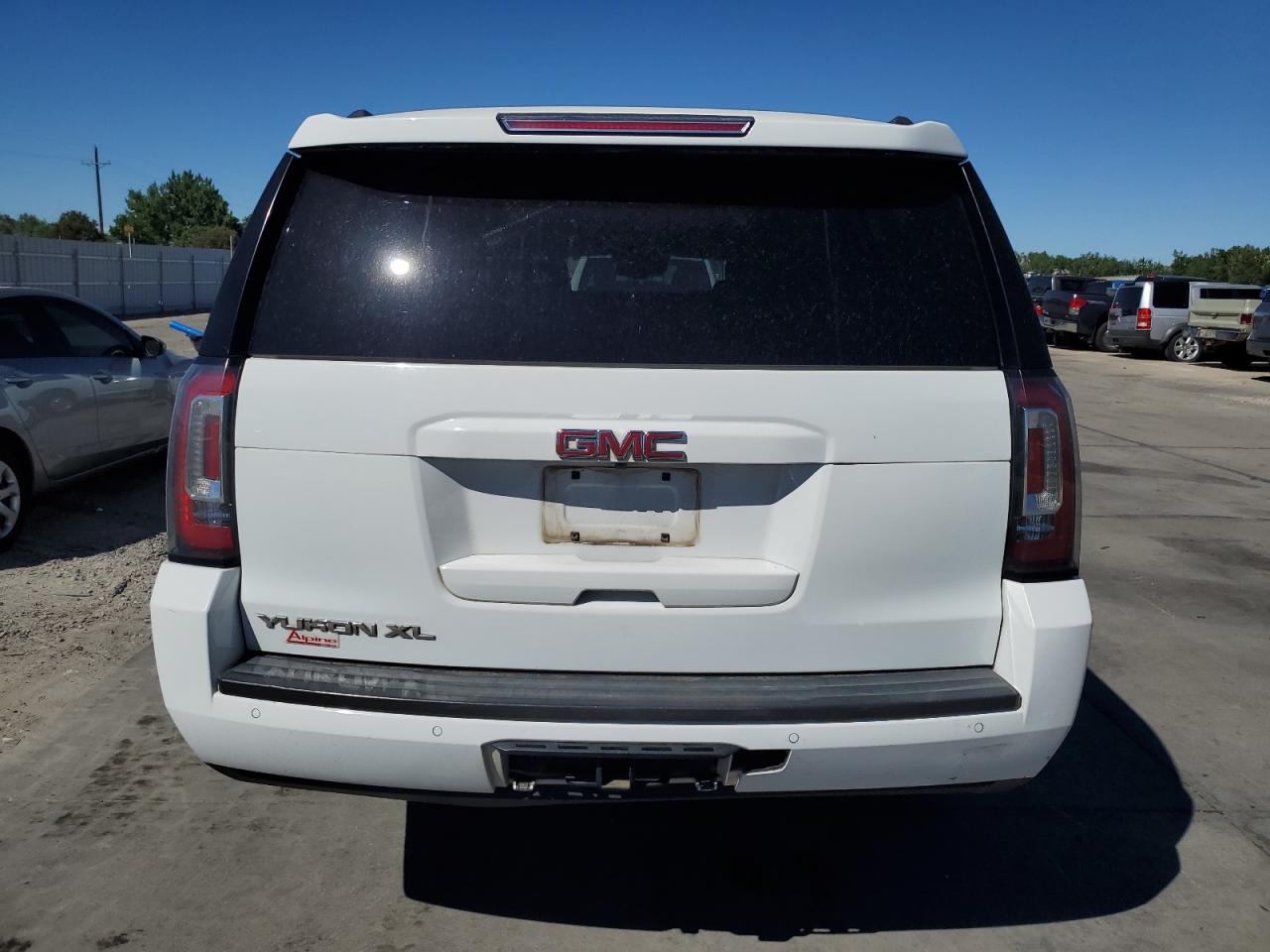 1GKS2GKC2JR370970 2018 GMC Yukon Xl K1500 Slt