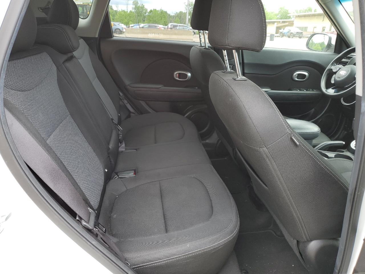 KNDJP3A52J7901407 2018 Kia Soul +