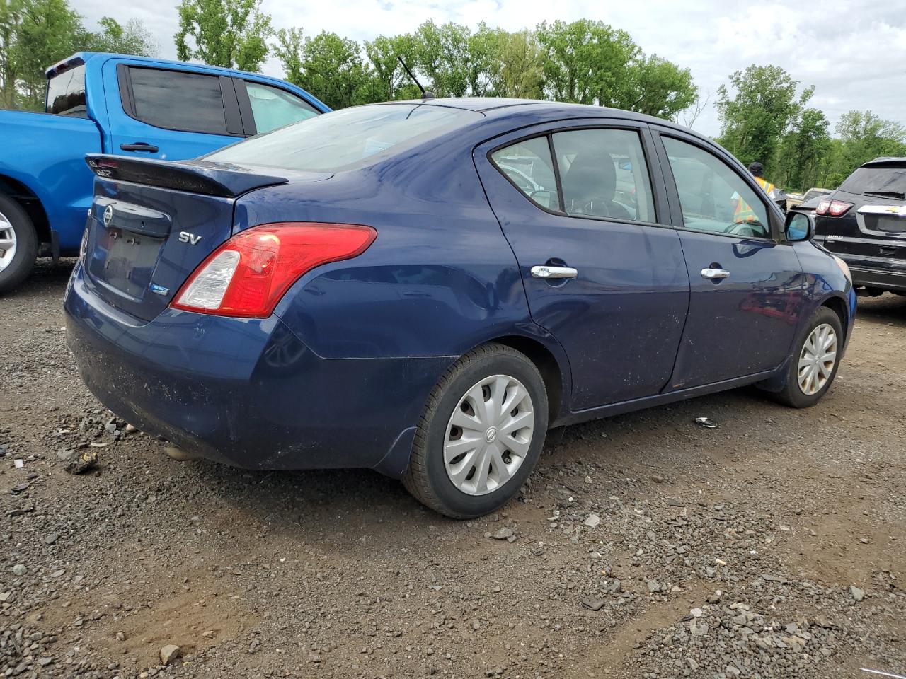 2014 Nissan Versa S vin: 3N1CN7AP2EK451839