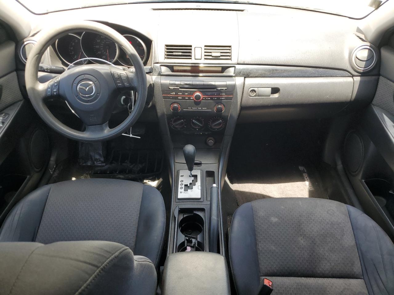 JM1BK12F051249040 2005 Mazda 3 I