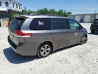 TOYOTA SIENNA LE снимка