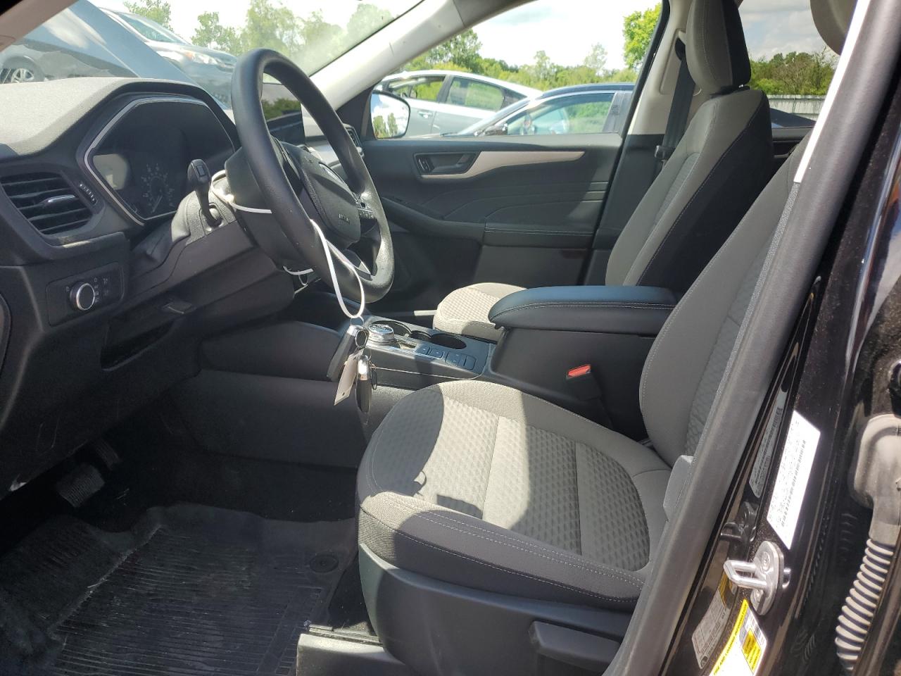 1FMCU0G6XNUB60667 2022 Ford Escape Se