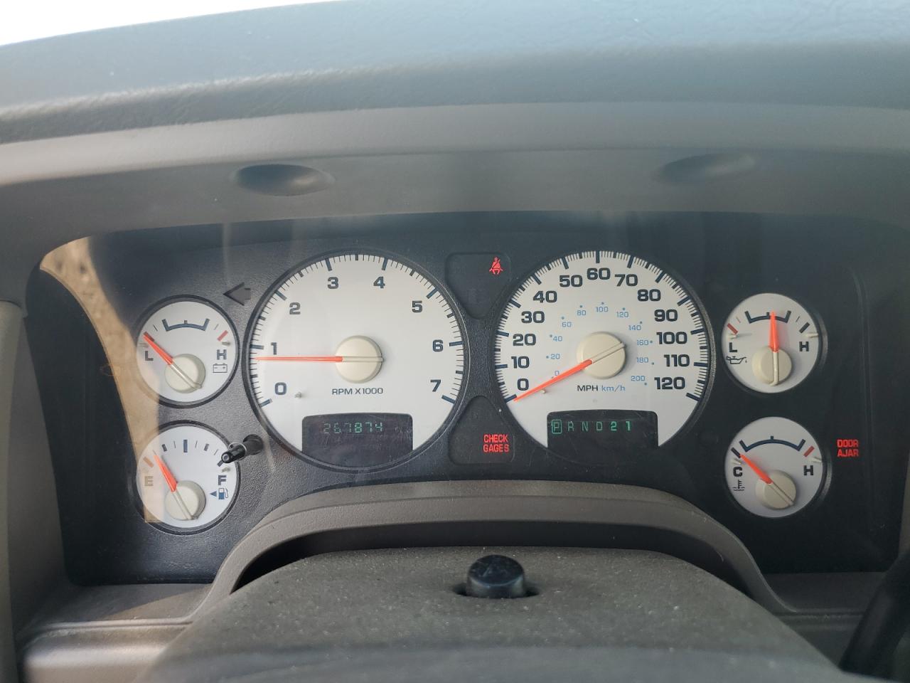 1D7HA18D35S282021 2005 Dodge Ram 1500 St