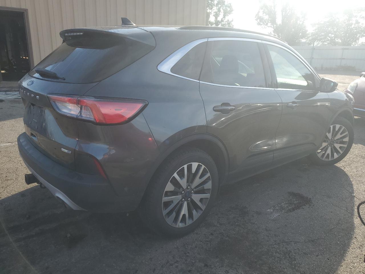 1FMCU9J95LUB16905 FORD ESCAPE 2020