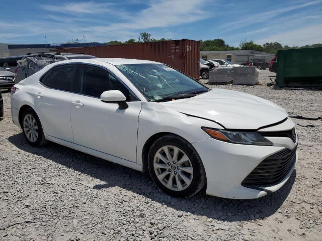 VIN 4T1B11HK3KU684020 2019 Toyota Camry, L no.4