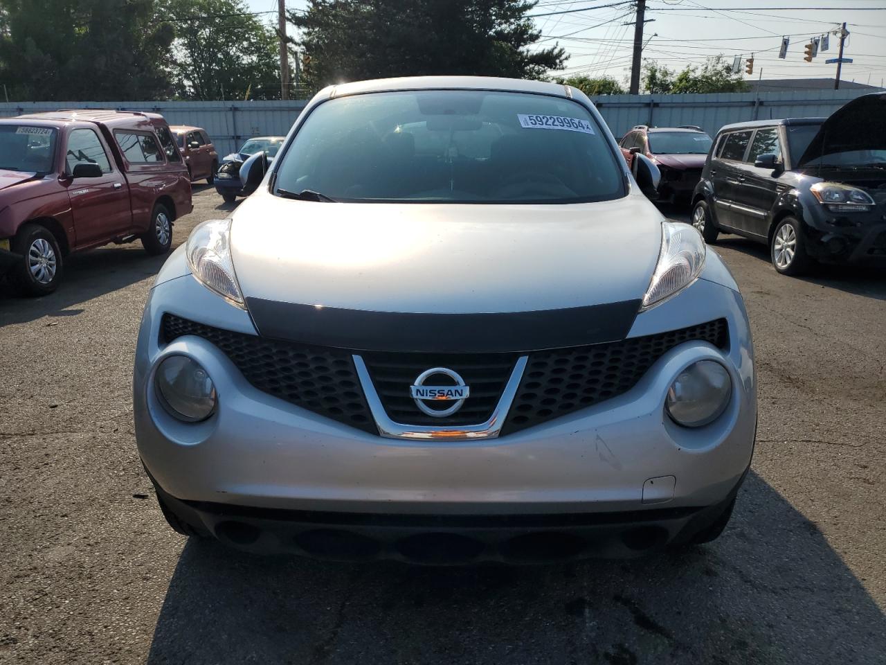 2014 Nissan Juke S vin: JN8AF5MR4ET351433