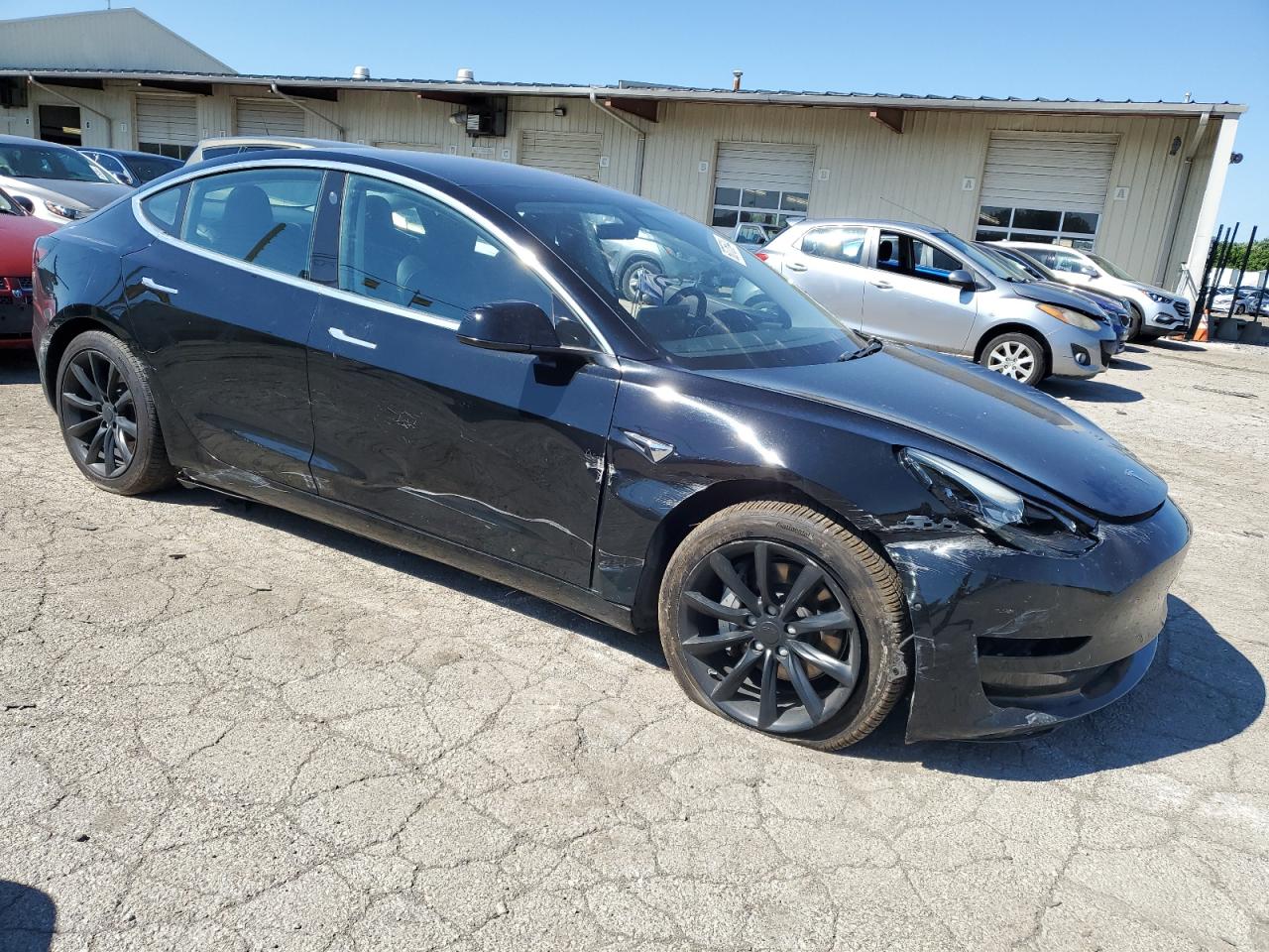 Lot #2846866684 2018 TESLA MODEL 3