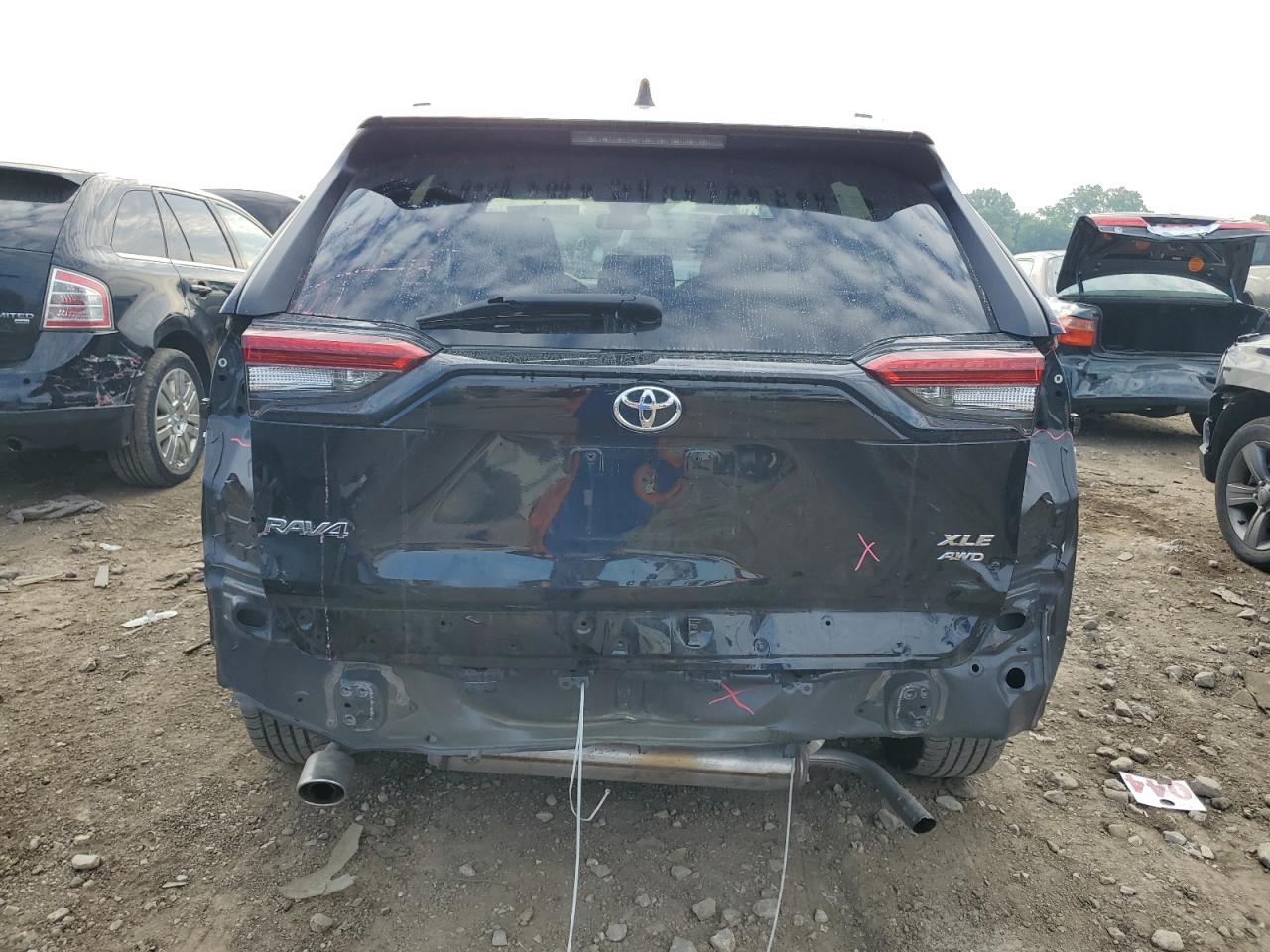 2T3P1RFV3MC204720 2021 Toyota Rav4 Xle