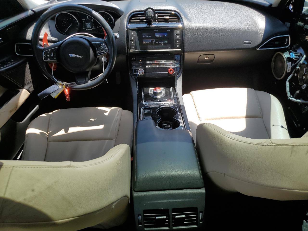 SAJAR4BG7HA976201 2017 Jaguar Xe