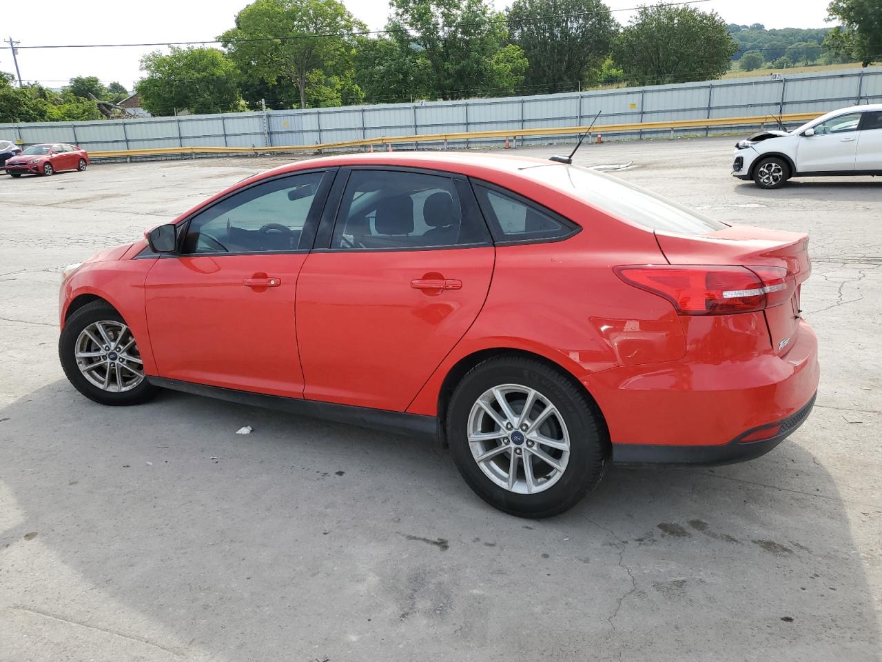 2016 Ford Focus Se vin: 1FADP3F22GL234808