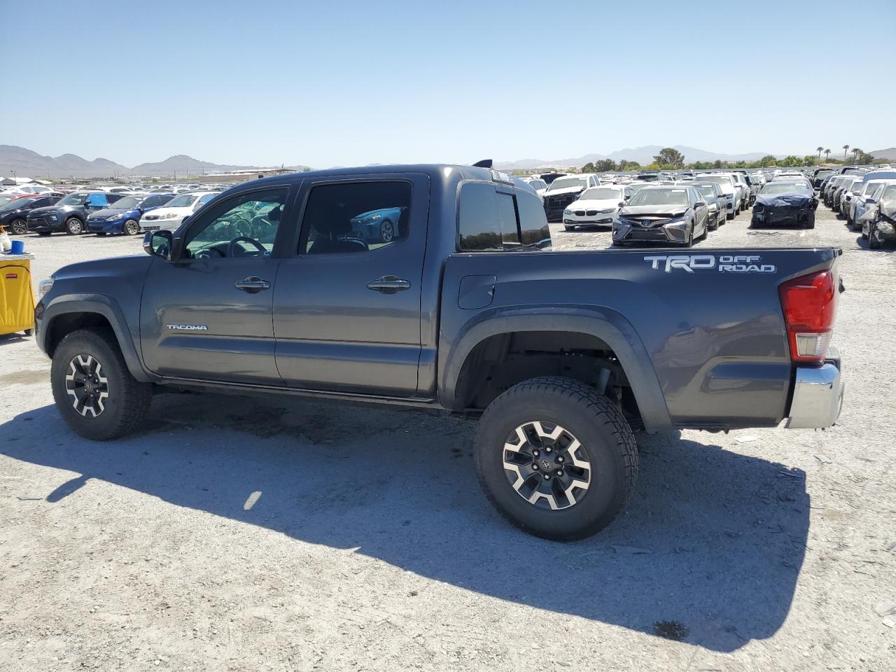 2017 Toyota Tacoma Double Cab vin: 3TMAZ5CN5HM030098