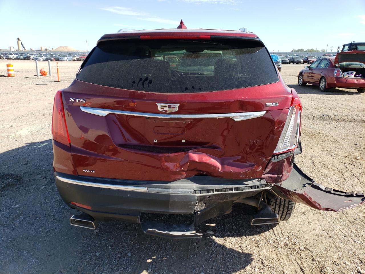 1GYKNDRS6JZ228047 2018 Cadillac Xt5 Luxury
