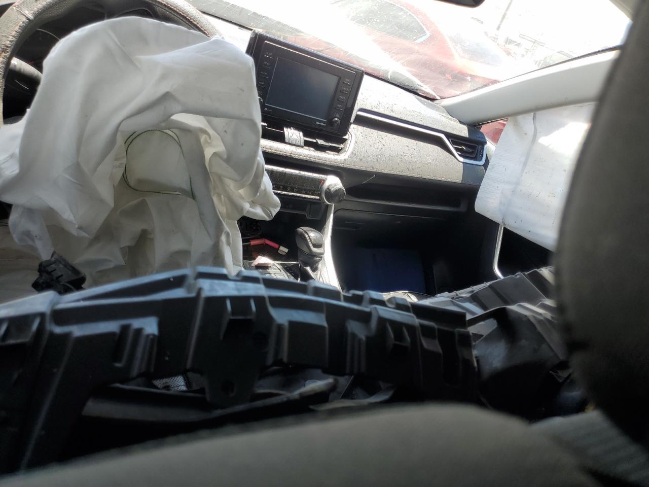 2T3K1RFV5LC071600 2020 Toyota Rav4 Le