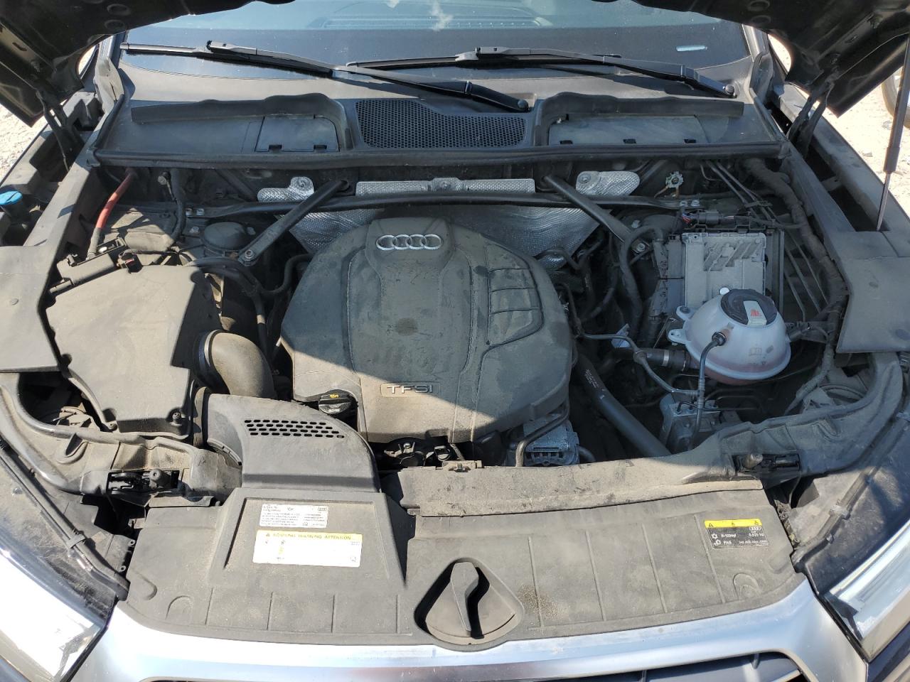 WA1ANAFY2J2230020 2018 Audi Q5 Premium