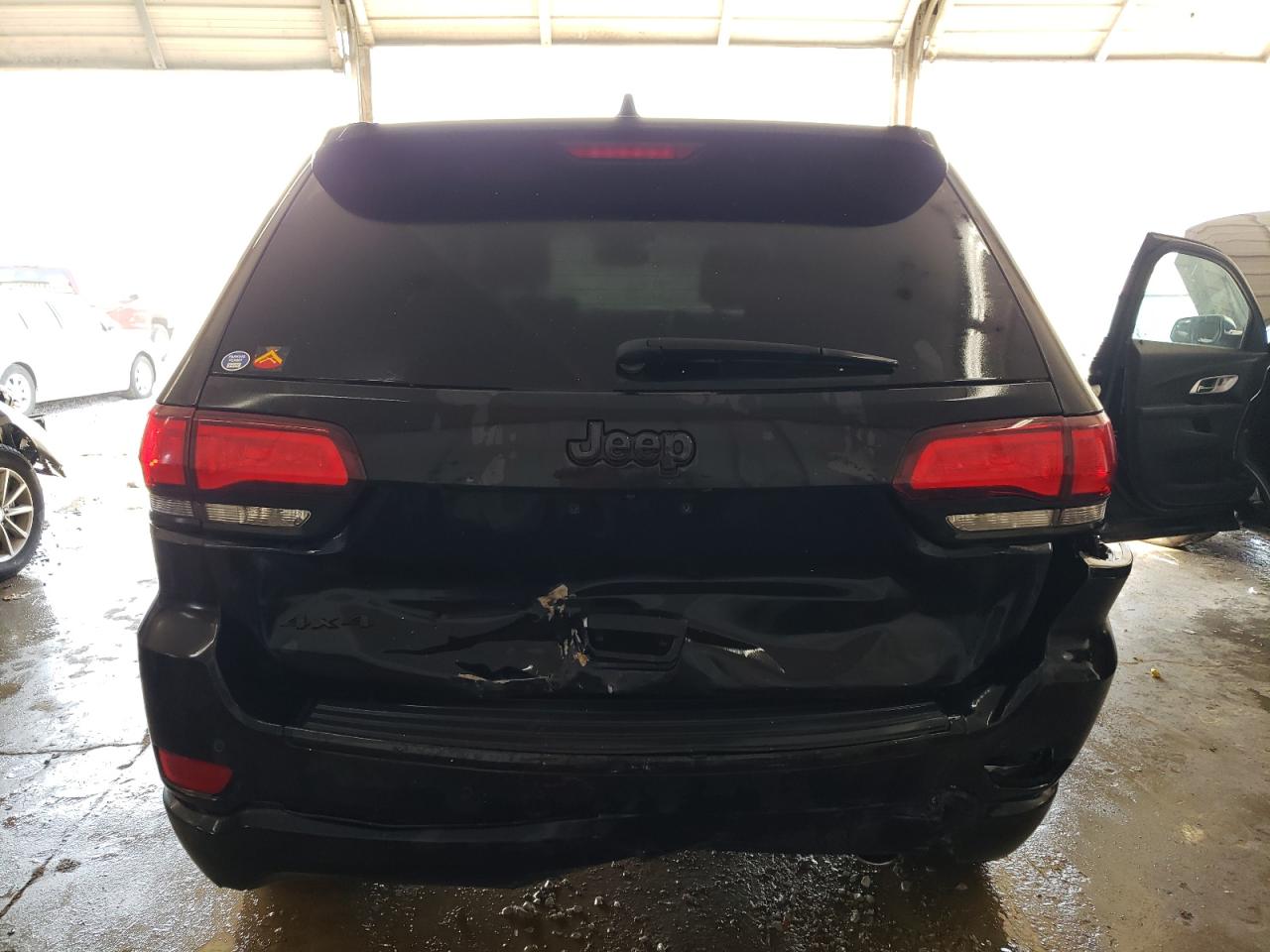1C4RJFAG2JC264193 2018 Jeep Grand Cherokee Laredo