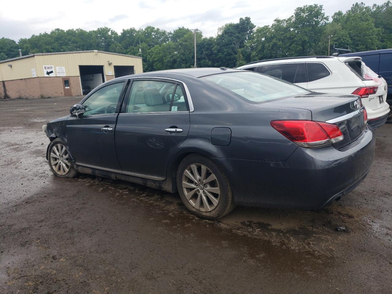 4T1BK3DBXBU428388 2011 Toyota Avalon Base