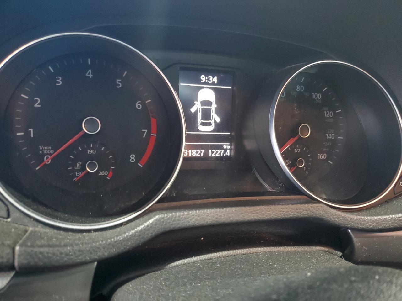 1VWAA7A34JC029887 2018 Volkswagen Passat S