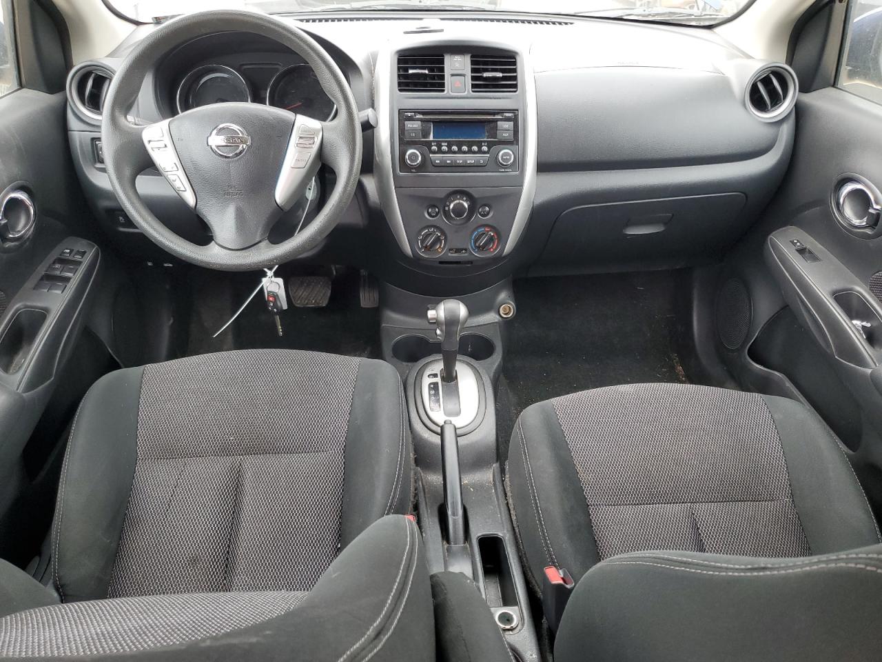 3N1CN7AP4JL823878 2018 Nissan Versa S