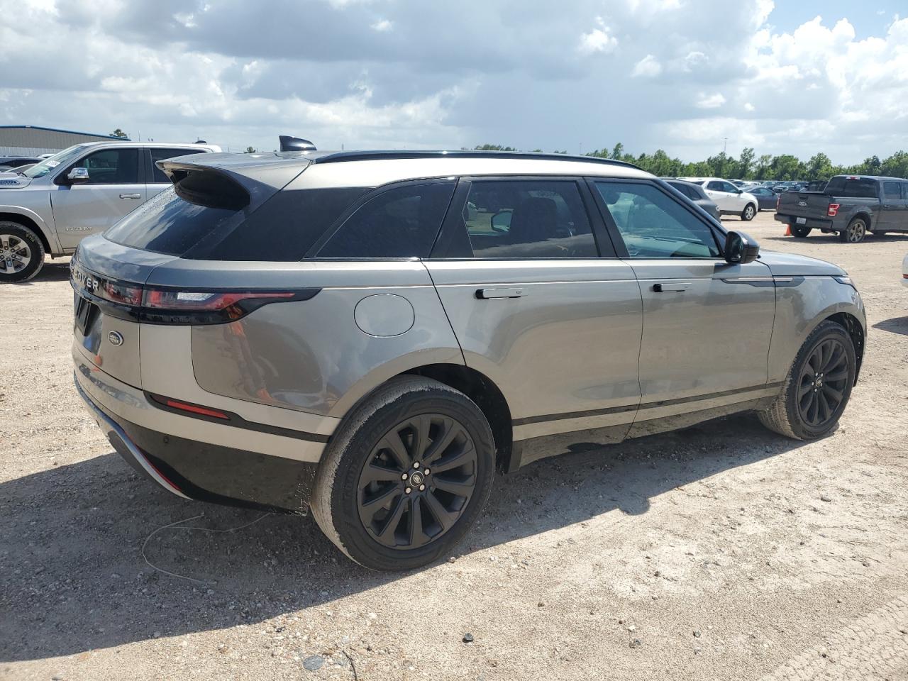 SALYL2EX3KA797703 2019 Land Rover Range Rover Velar R-Dynamic Se