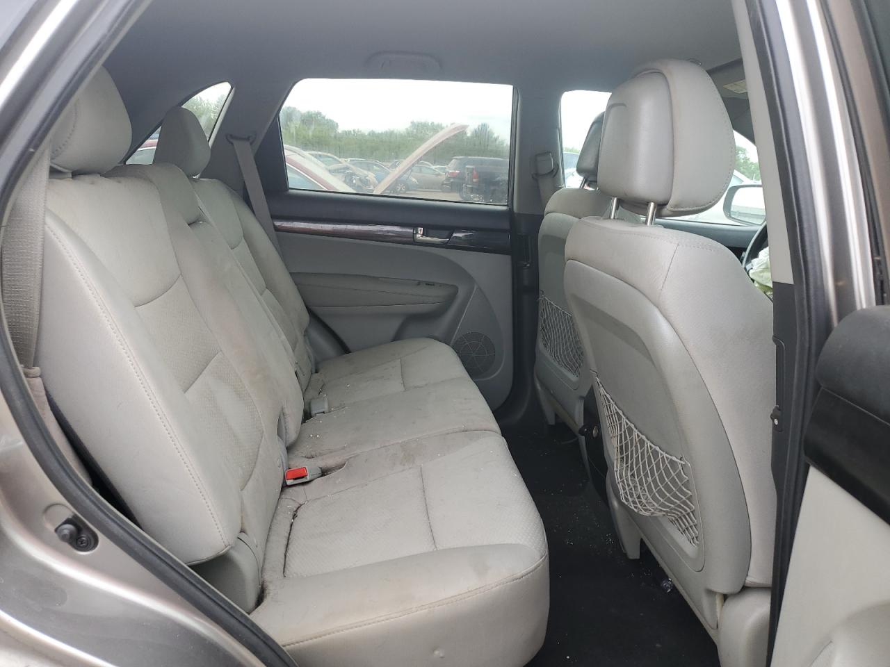 5XYKT3A11CG204555 2012 Kia Sorento Base