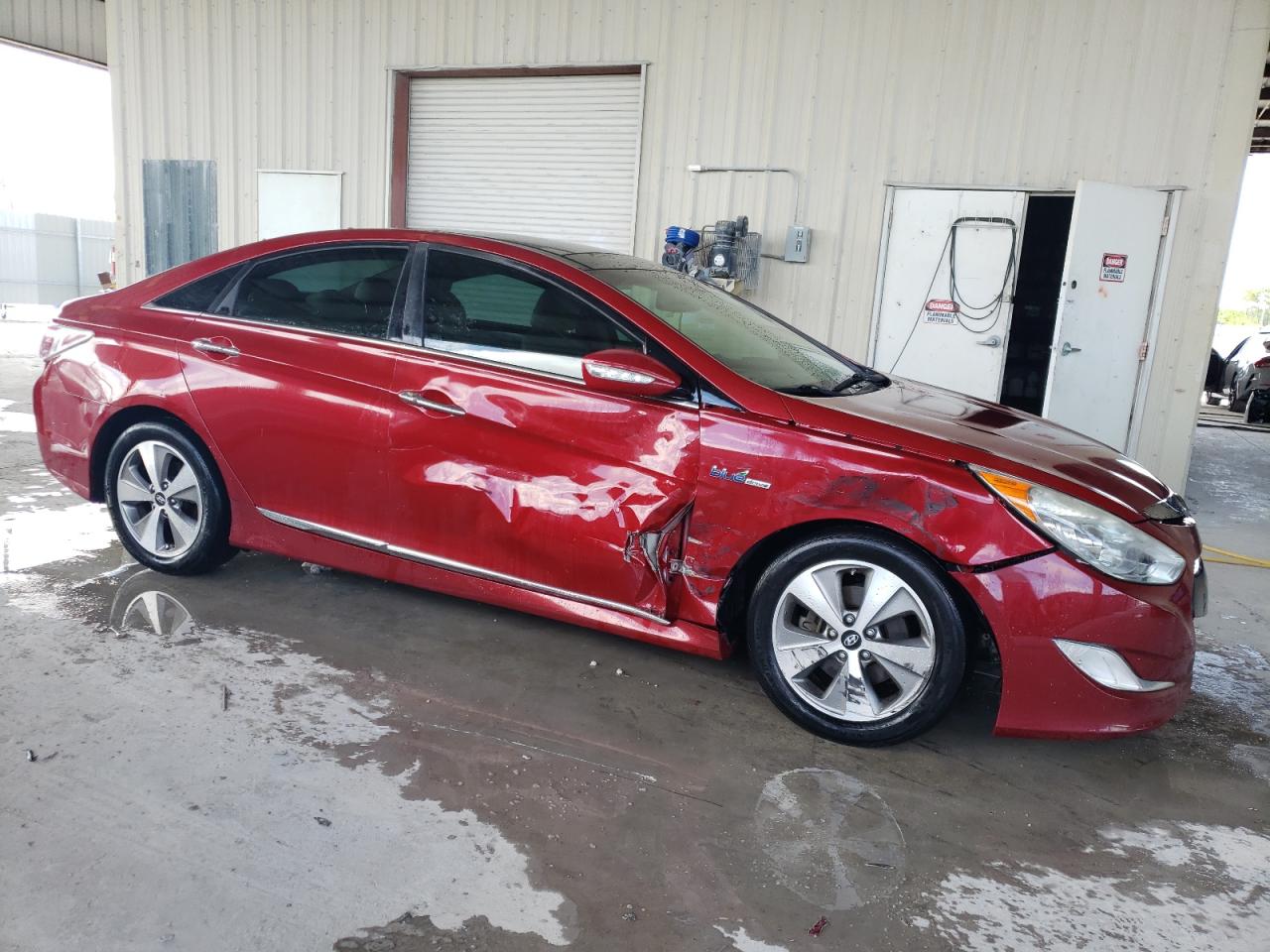 2012 Hyundai Sonata Hybrid vin: KMHEC4A43CA030481