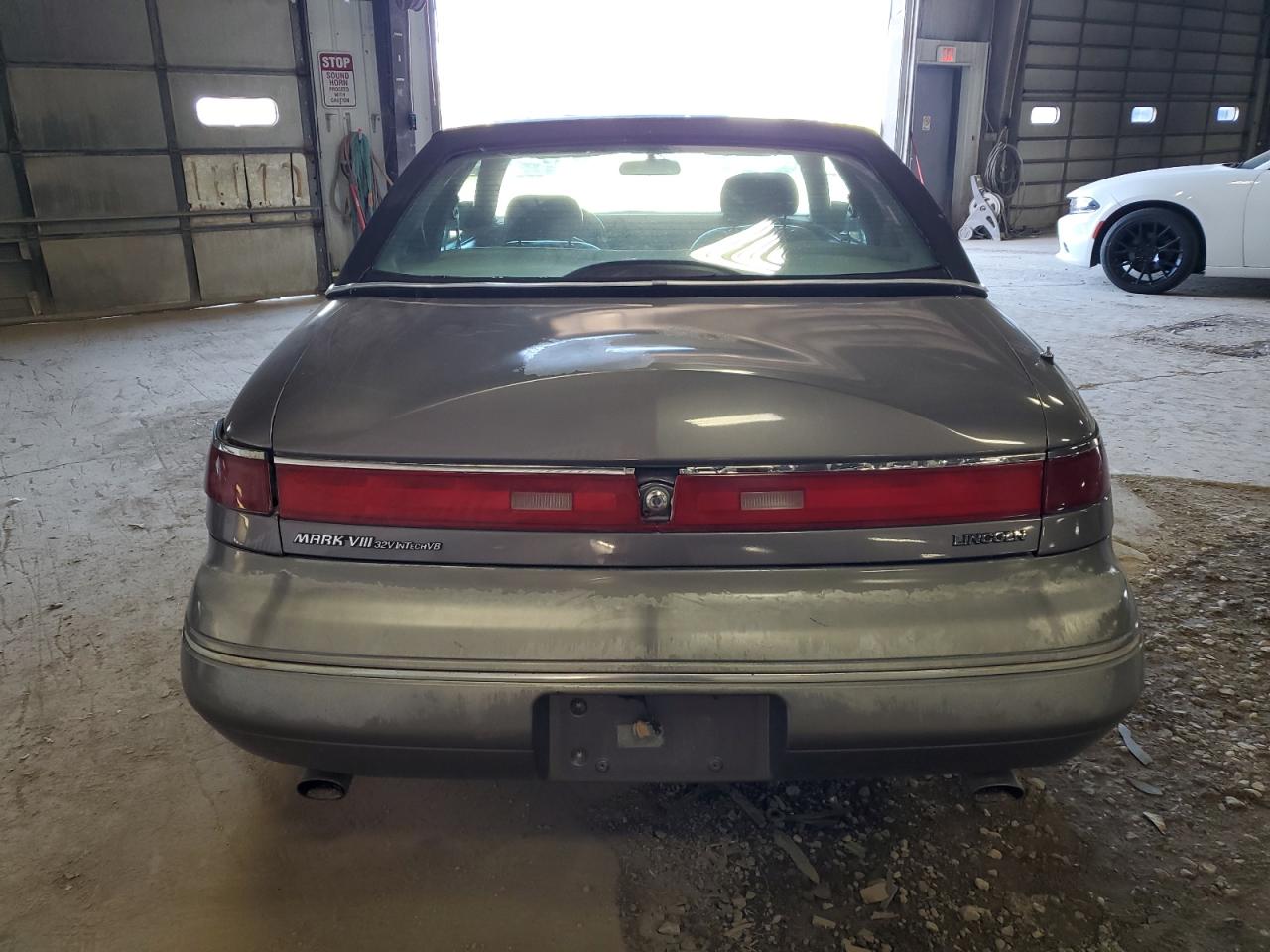 1LNLM91V2TY635612 1996 Lincoln Mark Viii Base