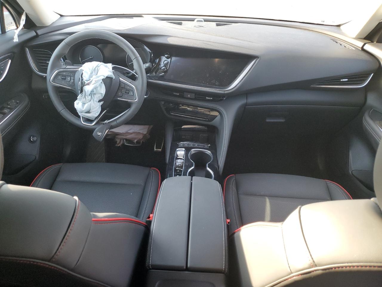 LRBFZPR40PD198546 2023 Buick Envision Essence