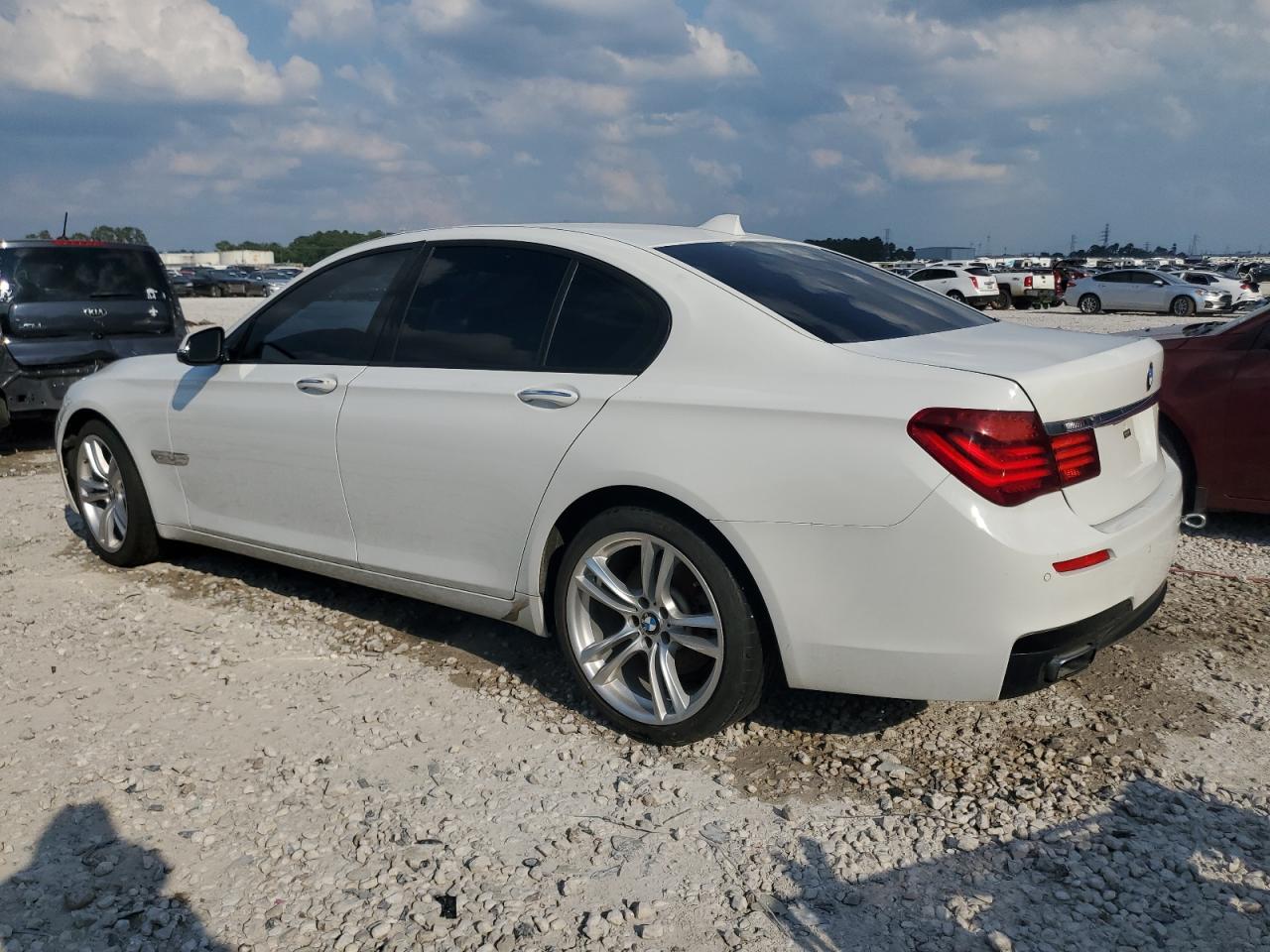 2014 BMW 740 I vin: WBAYA6C59ED144038