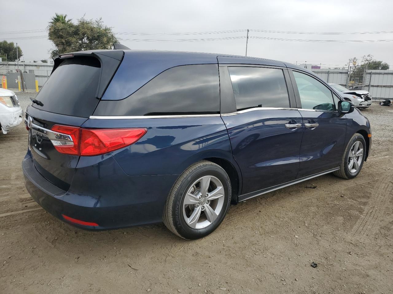 2020 Honda Odyssey Ex vin: 5FNRL6H55LB057561