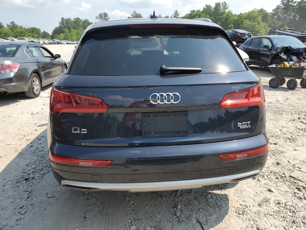 WA1ANAFY2J2230020 2018 Audi Q5 Premium