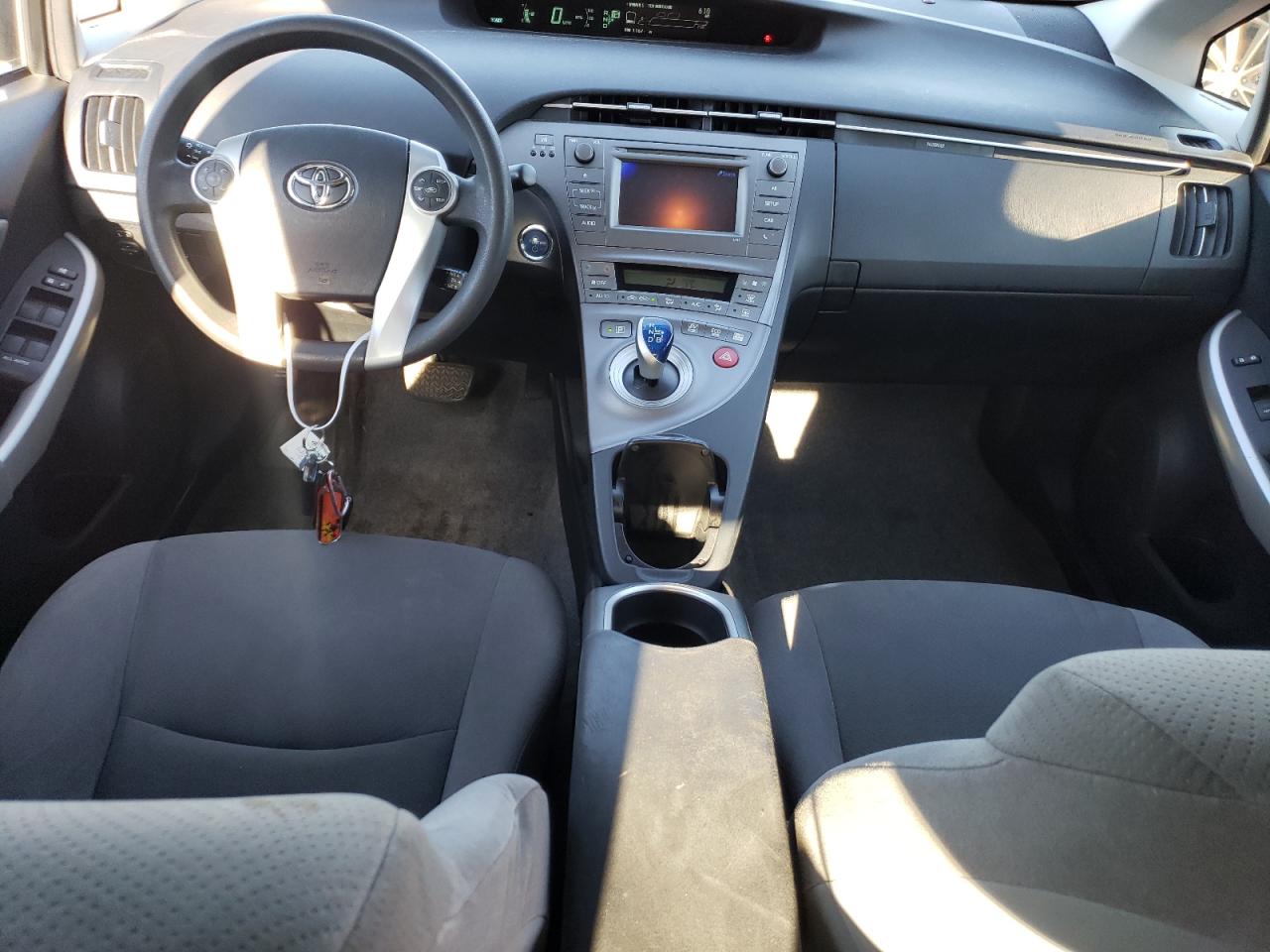 JTDKN3DU6E1765174 2014 Toyota Prius