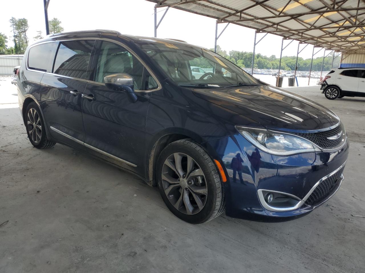 2C4RC1GG8HR657279 2017 Chrysler Pacifica Limited