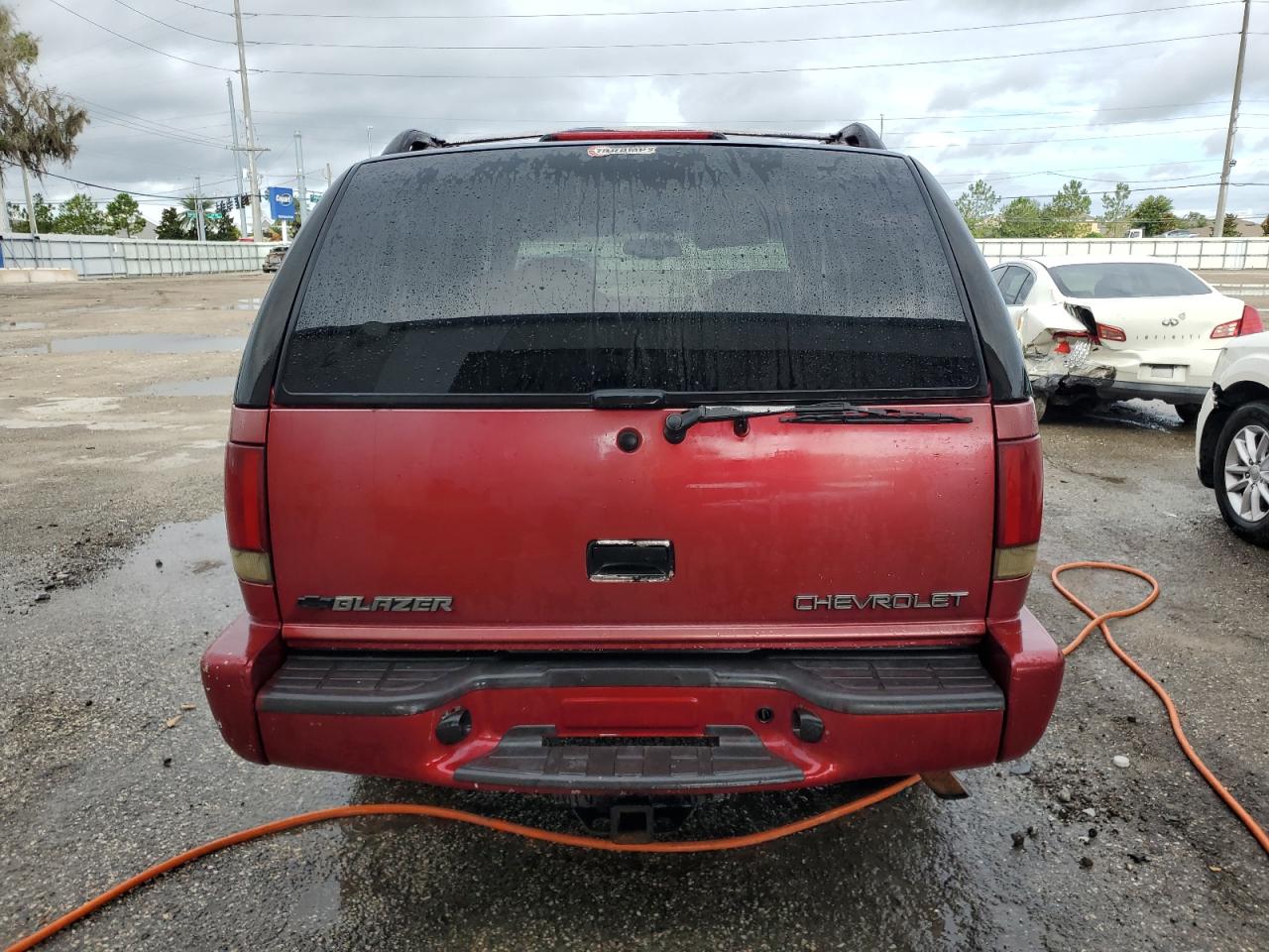 1GNCS13W812120672 2001 Chevrolet Blazer