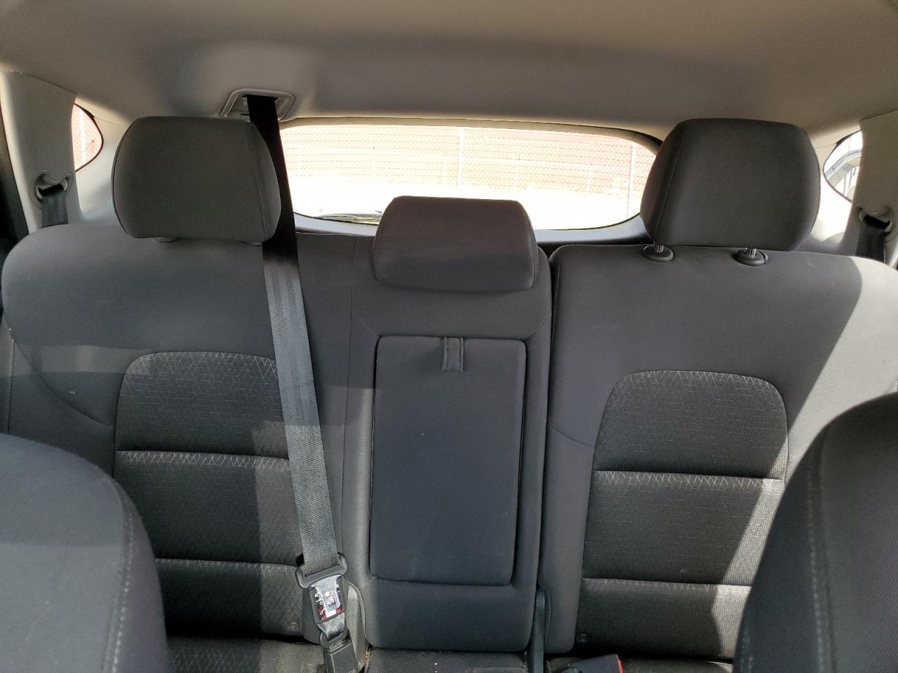 KM8J3CA49HU261402 2017 Hyundai Tucson Limited