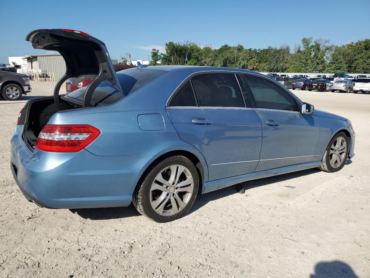 WDDHF8HB9BA495372 2011 Mercedes-Benz E 350 4Matic