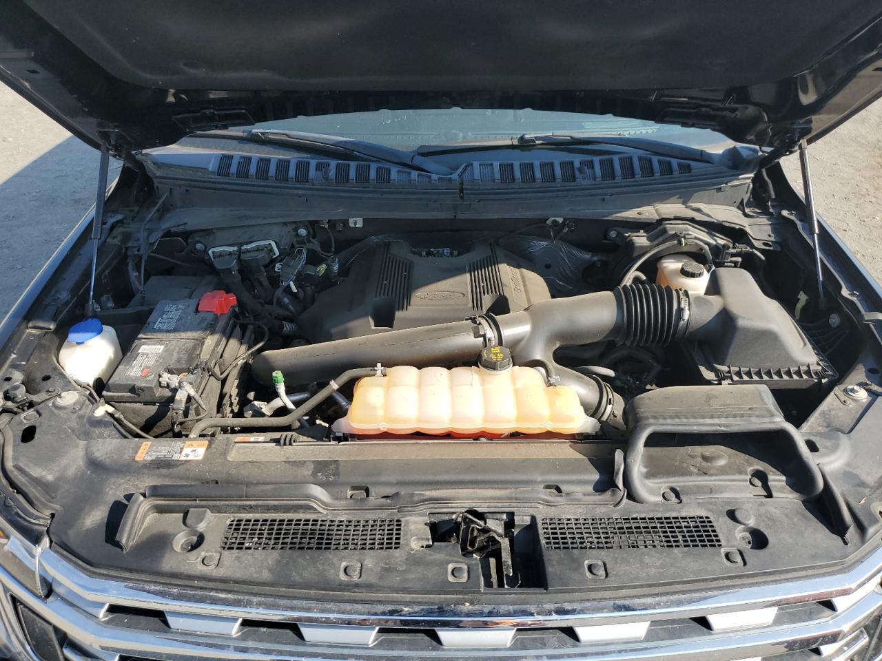 1FMJU2AT9JEA12449 2018 Ford Expedition Limited