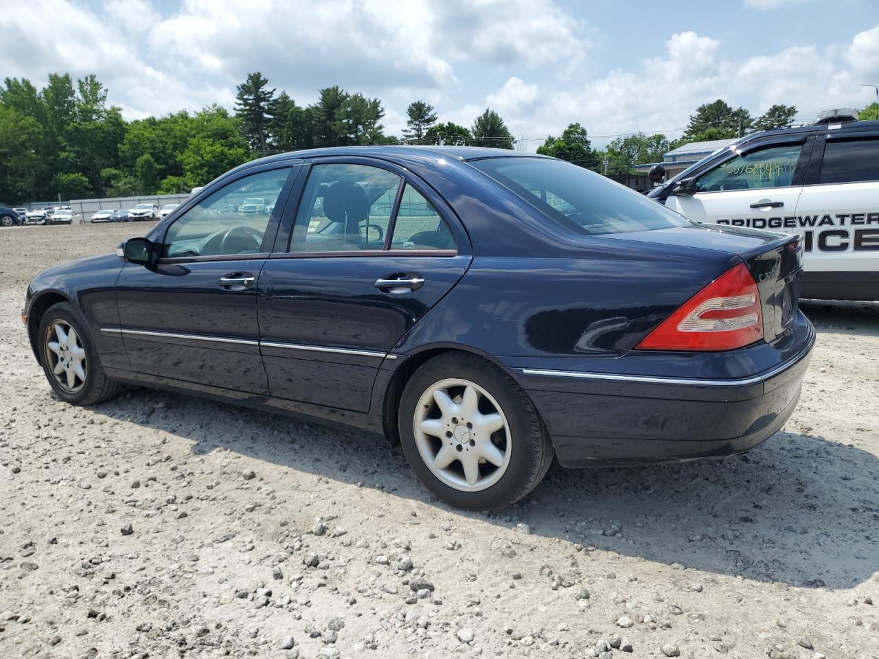 WDBRF84J84F528779 2004 Mercedes-Benz C 320 4Matic