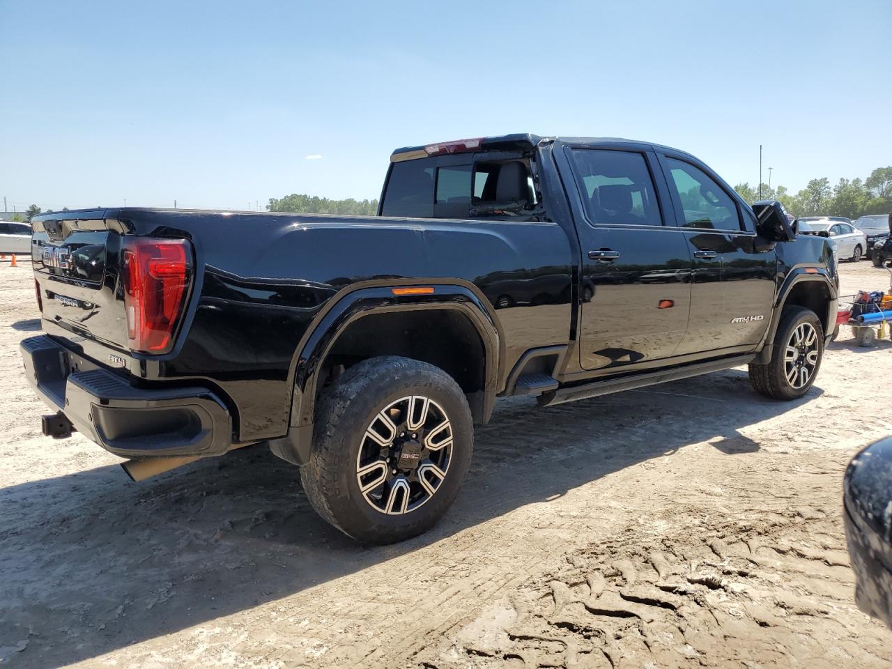 1GT49PE71NF163539 2022 GMC Sierra K2500 At4