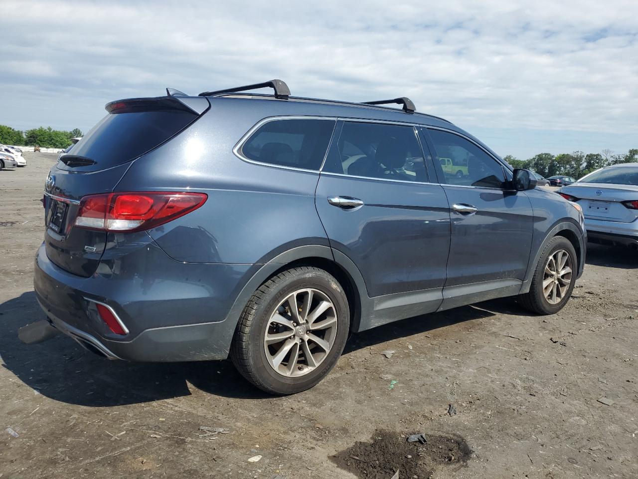 2017 Hyundai Santa Fe Se vin: KM8SMDHF4HU220951