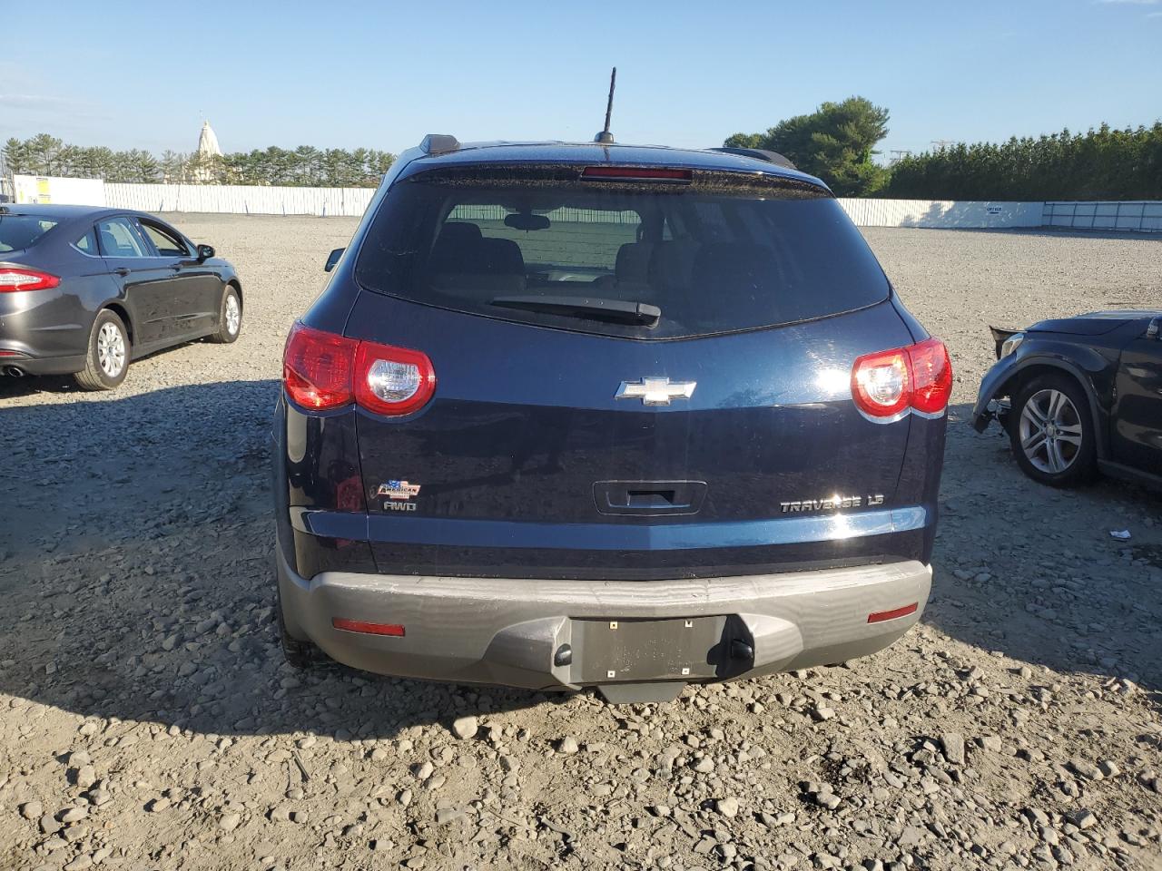 1GNLVEED8AJ254419 2010 Chevrolet Traverse Ls