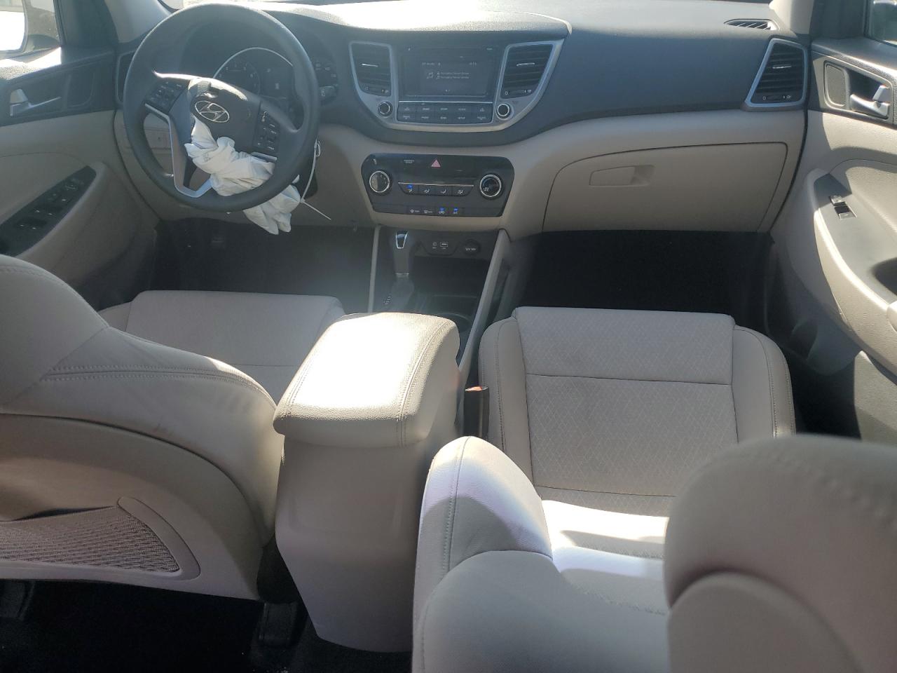 KM8J3CA46HU400207 2017 Hyundai Tucson Limited