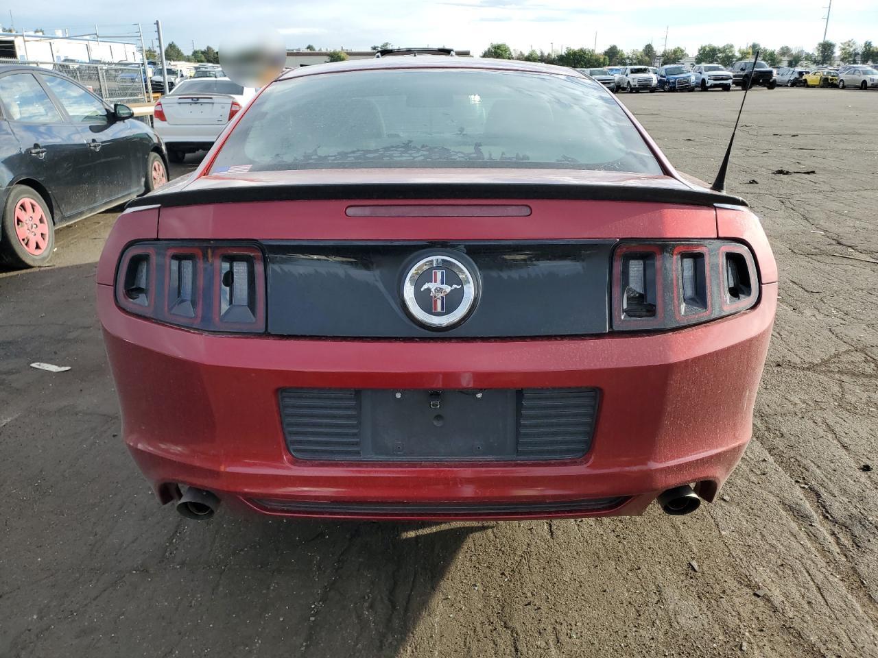 2014 Ford Mustang vin: 1ZVBP8AM0E5257526