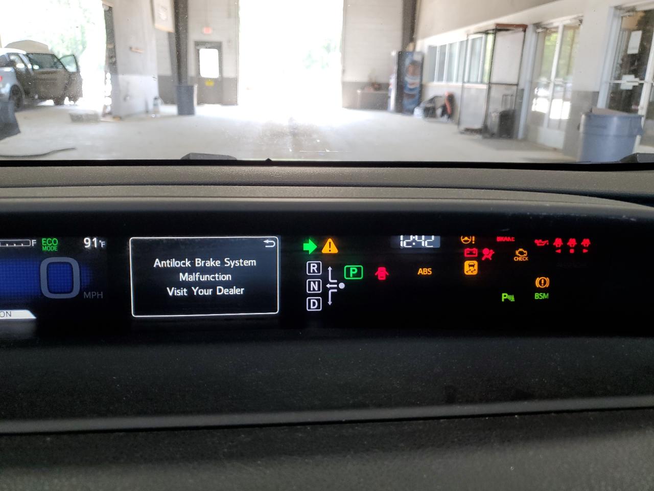 JTDKARFU2H3535930 2017 Toyota Prius